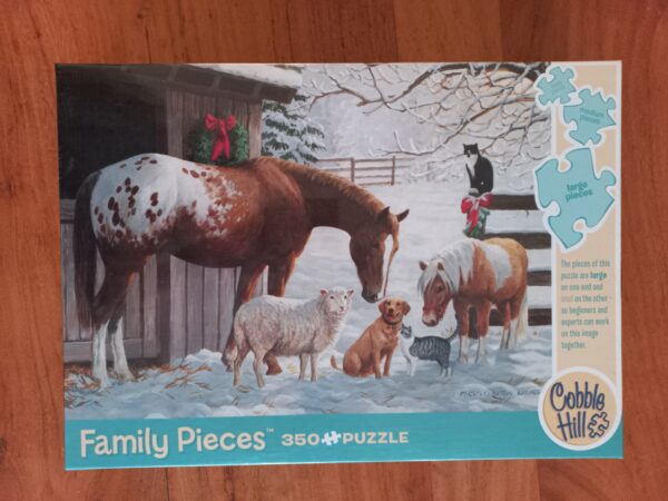 Cobble Hill Family - Winter Barnyard - NIEUW