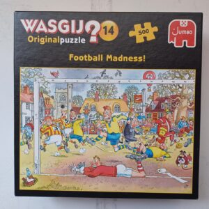Wasgij Original 14 - Football Madness!