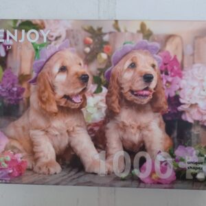 Enjoy - Spaniel Puppies with Flower Hats - NIEUW