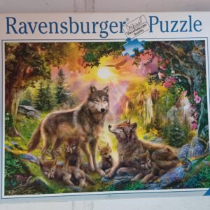 Ravensburger - Wolf Family in the Sunshine