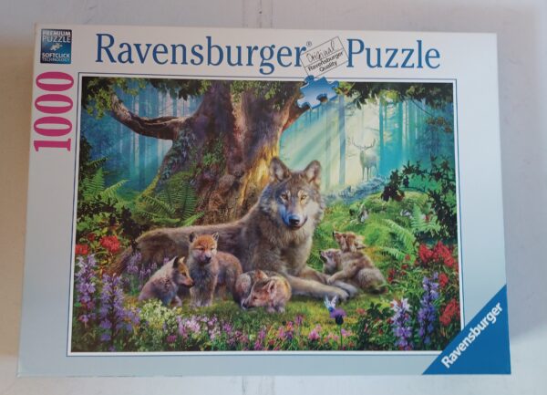 Ravensburger - Wolves in the Forest