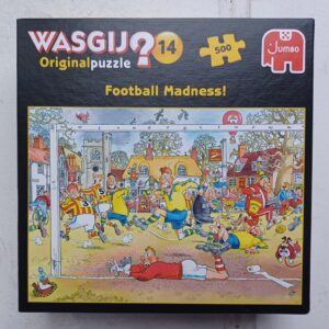 Wasgij Original 14 - Football Madness!