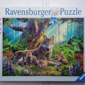 Ravensburger - Wolves in the Forest