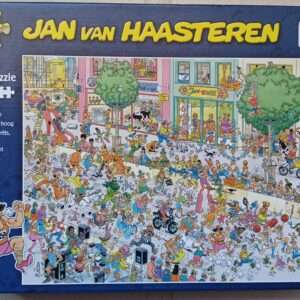 Jan van Haasteren - Een Naaldhak te Hoog - Nieuwe Formaat Doos