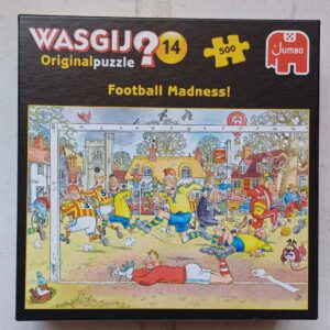Wasgij Original 14 - Football Madness!